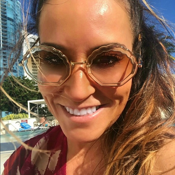 Chloe Sunglasses SOLD - Picture 3 of 3